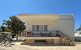 Flowing House