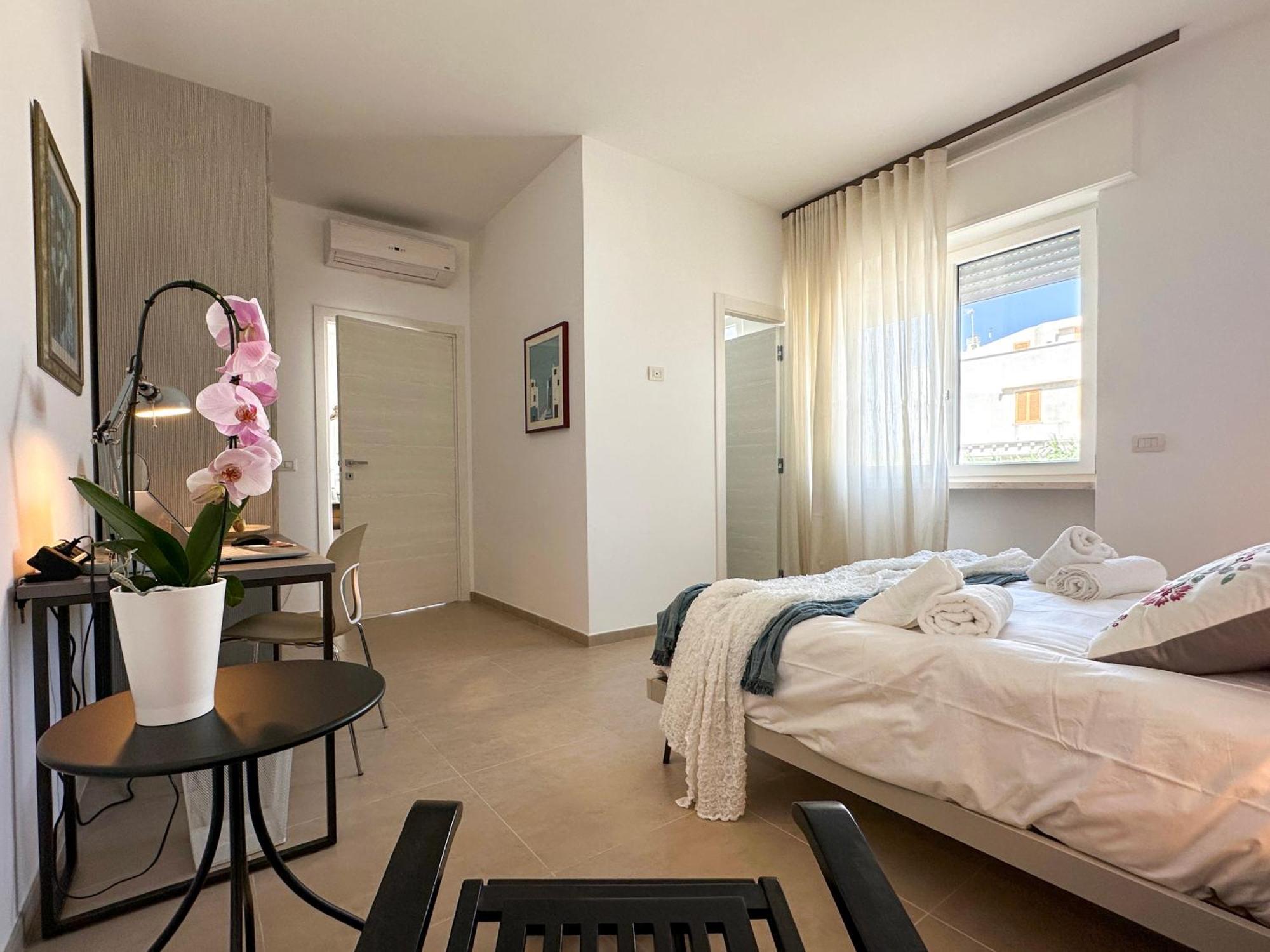 Flowing House Brindisi Exterior photo